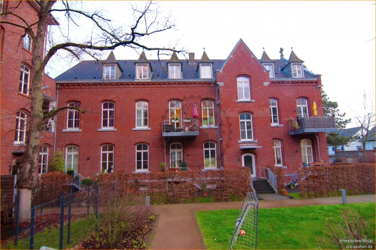 DG-Wohnung Aachen mieten Phi: Raphaelshöfe 2, Aachen-Soers, Außenansicht Immobilienmakler Aachen DG-Wohnung mieten mit Immobilienbewertung