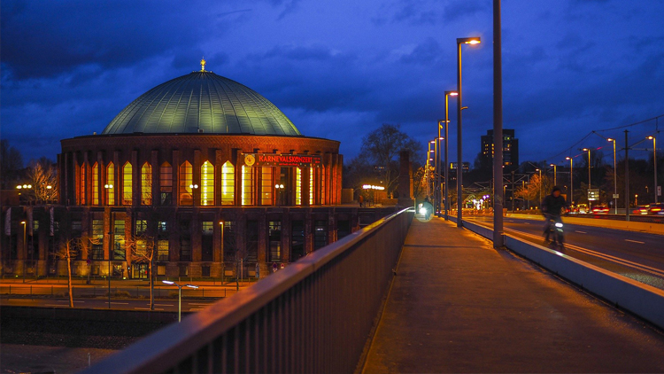 Immobilienmakler Düsseldorf - Brücke