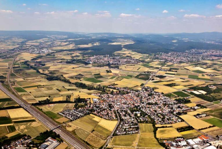 Grundstück geerbt? Luftaufnahme Landschaft