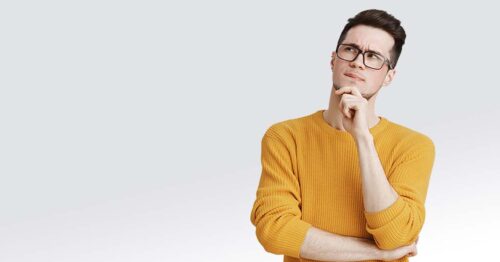 Nachdenkender Mann