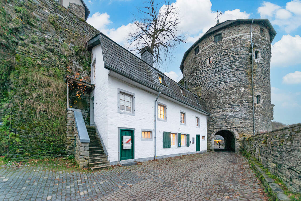 Zweifamilienhaus Monschau kaufen Phi: Immobilien-Monschau-Haus-Kaufen-WT762-14 Immobilienmakler Monschau Zweifamilienhaus kaufen mit Immobilienbewertung