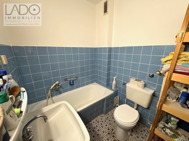 Etagenwohnung Stolberg (Rheinland) kaufen Phi: Badezimmer 2.OG rechts Immobilienmakler Stolberg (Rheinland) Etagenwohnung kaufen mit Immobilienbewertung