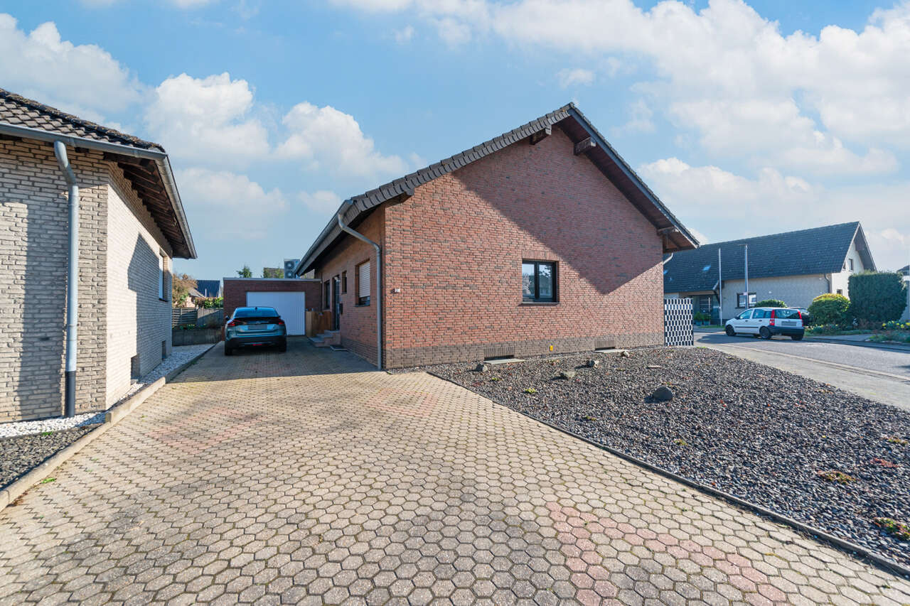 Einfamilienhaus Niederzier kaufen Phi: Immobilien-Niederzier-Haus-Kaufen-XT377-12 Immobilienmakler Niederzier Einfamilienhaus kaufen mit Immobilienbewertung