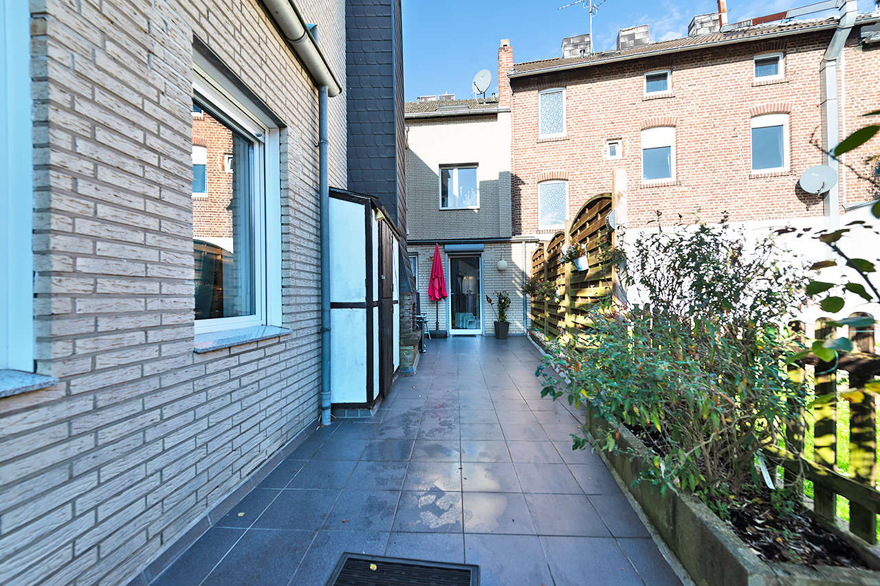Zweifamilienhaus Aachen kaufen Phi: Immobilien-Aachen-Haus-Kaufen-BY630-16 Immobilienmakler Aachen Zweifamilienhaus kaufen mit Immobilienbewertung