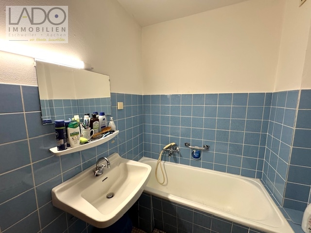 Etagenwohnung Stolberg (Rheinland) kaufen Phi: Badezimmer 2.OG rechts Immobilienmakler Stolberg (Rheinland) Etagenwohnung kaufen mit Immobilienbewertung