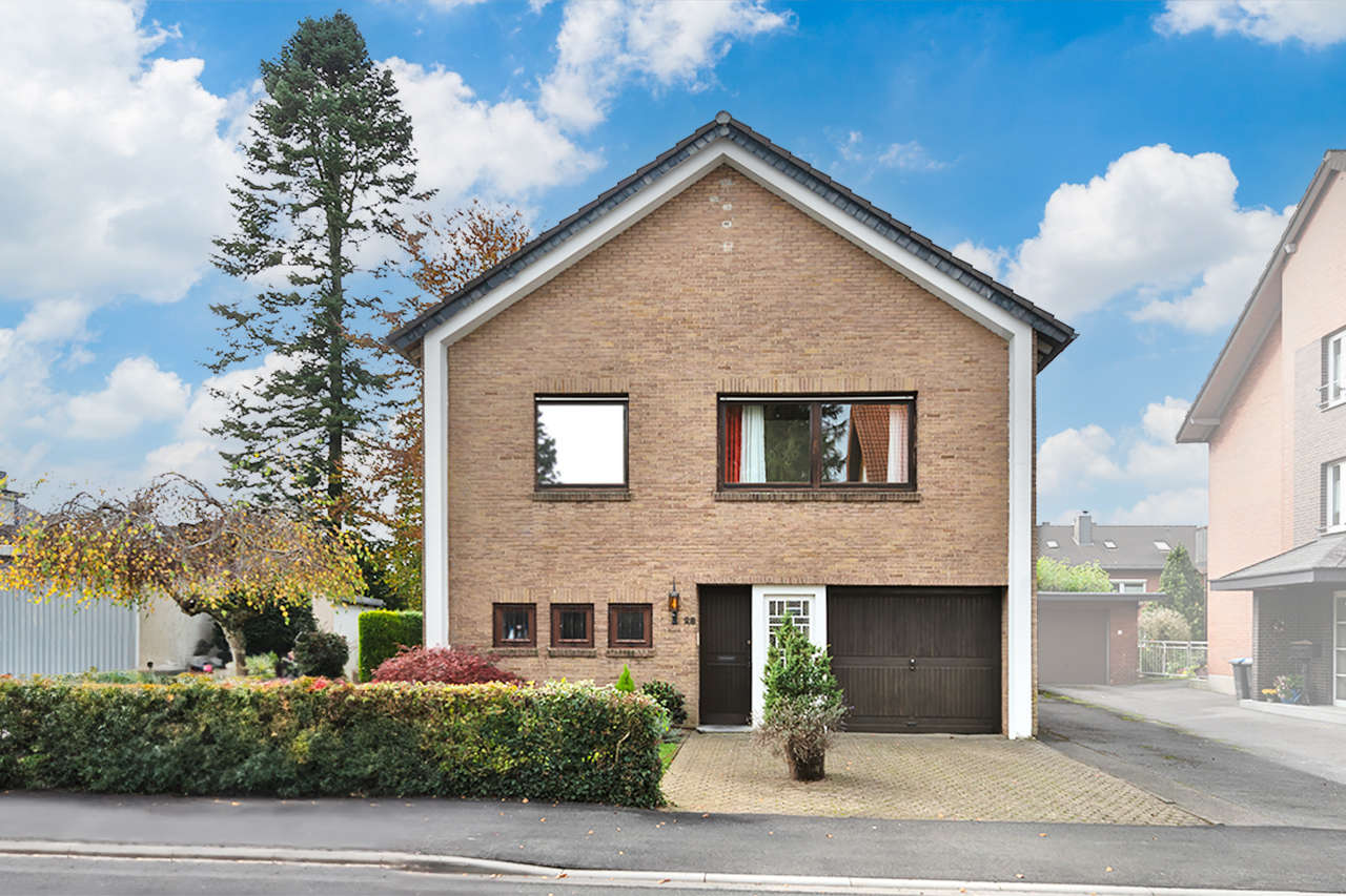 Einfamilienhaus Aachen referenzen Phi: Immobilien-Aachen-Haus-Kaufen-GX460-15 Immobilienmakler Aachen Einfamilienhaus referenzen mit Immobilienbewertung