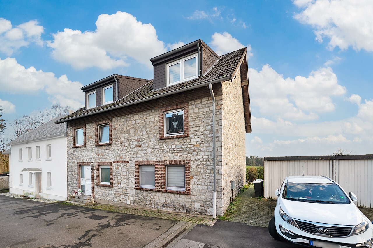 Zweifamilienhaus Aachen kaufen Phi: Immobilien-Aachen-MFH-Kaufen-YP052-03 Immobilienmakler Aachen Zweifamilienhaus kaufen mit Immobilienbewertung