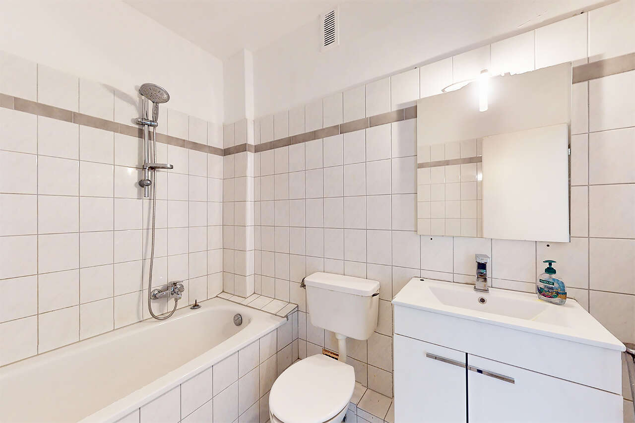Wohn- und Geschäftshaus Aachen kaufen Phi: Immobilien-Aachen-WGH-Kaufen-RO834-08 Immobilienmakler Aachen Wohn- und Geschäftshaus kaufen mit Immobilienbewertung