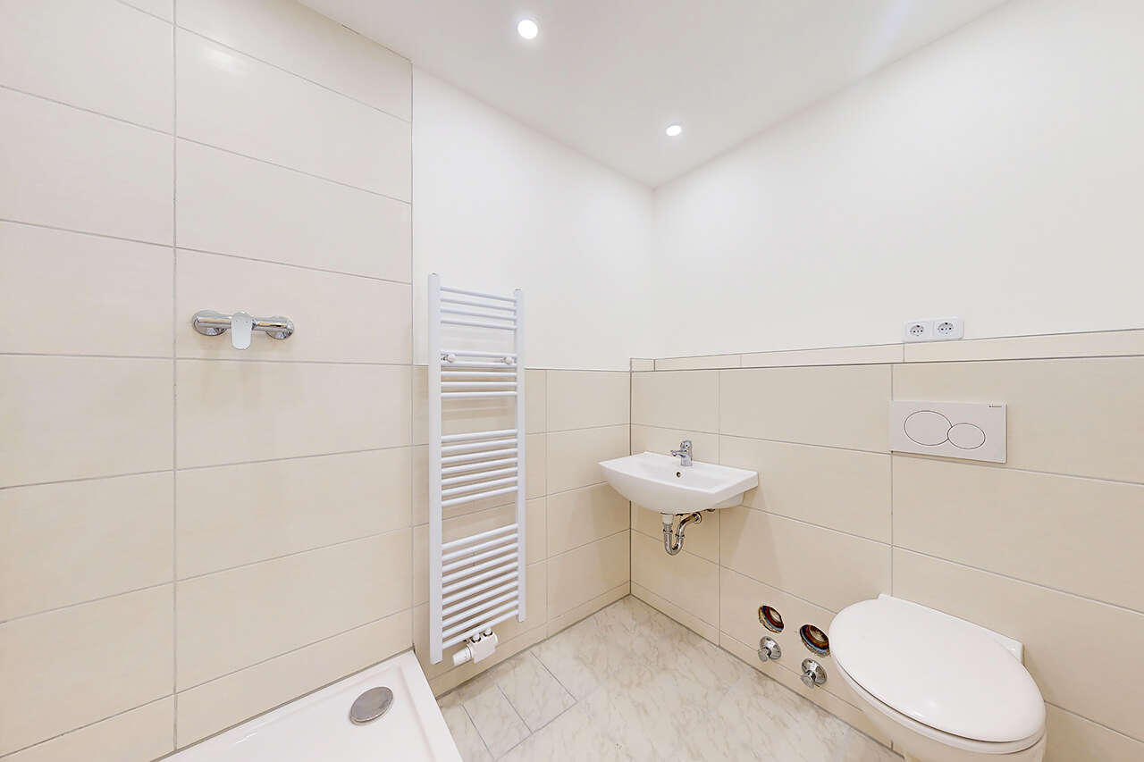 Etagenwohnung Köln kaufen Phi: Badezimmer Immobilienmakler Köln Etagenwohnung kaufen mit Immobilienbewertung