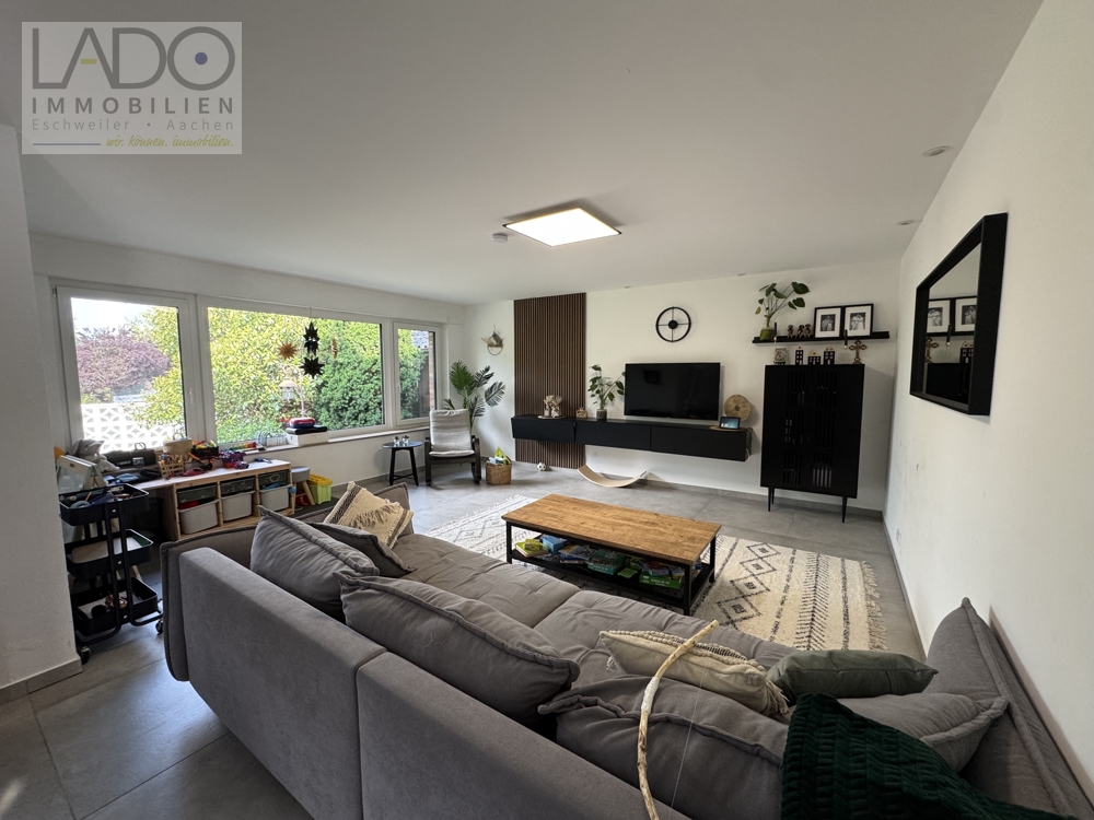 Einfamilienhaus Inden / Lucherberg mieten Phi: Wohnzimmer Immobilienmakler Inden / Lucherberg Einfamilienhaus mieten mit Immobilienbewertung