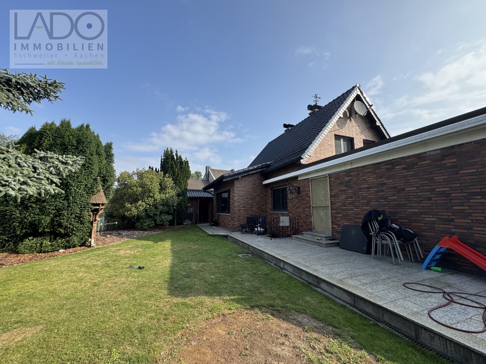 Einfamilienhaus Inden / Lucherberg mieten Phi: Rückansicht Immobilienmakler Inden / Lucherberg Einfamilienhaus mieten mit Immobilienbewertung