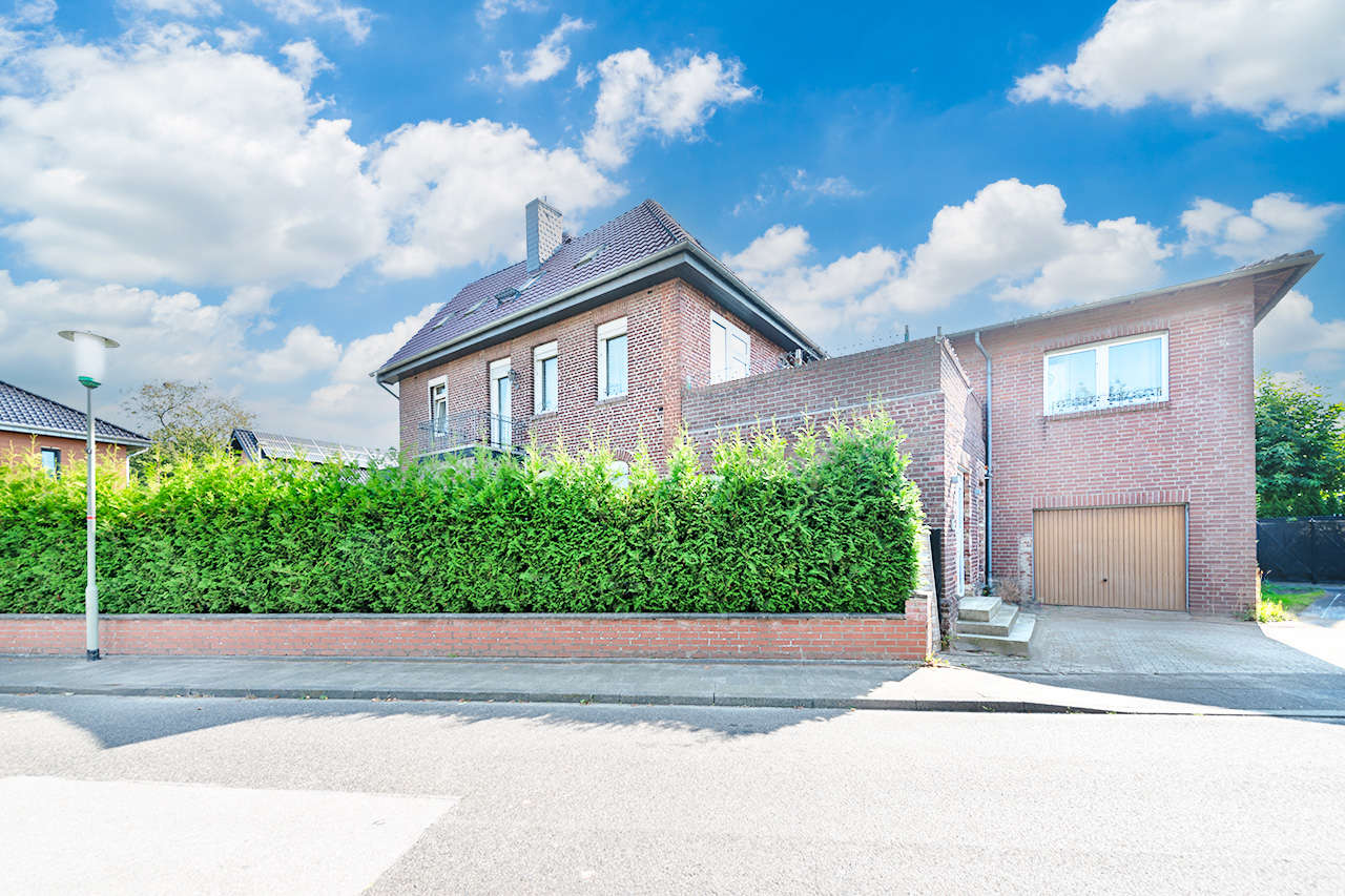 Zweifamilienhaus Selfkant kaufen Phi: Immobilien-Selfkant-Haus-Kaufen-UF828-22 Immobilienmakler Selfkant Zweifamilienhaus kaufen mit Immobilienbewertung