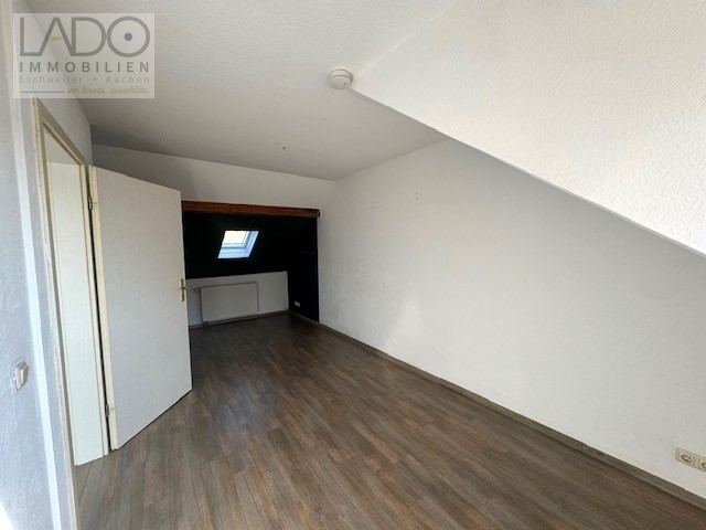 Mehrfamilienhaus Merzenich kaufen Phi: 2. OG Schlafzimmer Immobilienmakler Merzenich Mehrfamilienhaus kaufen mit Immobilienbewertung