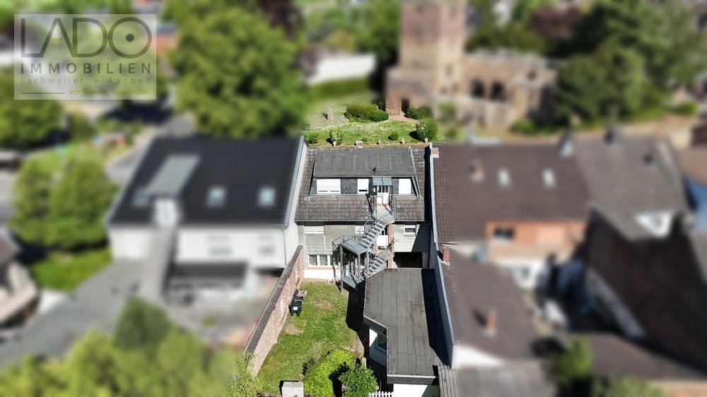 Mehrfamilienhaus Merzenich kaufen Phi: Rückansicht Immobilienmakler Merzenich Mehrfamilienhaus kaufen mit Immobilienbewertung