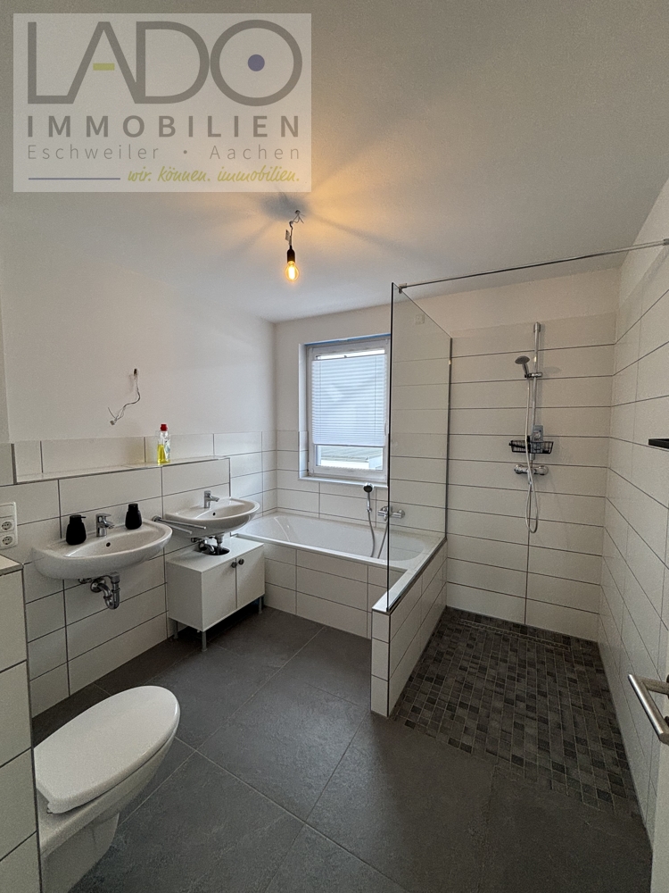 Reihenhaus Eschweiler / Dürwiß kaufen Phi: Badezimmer Immobilienmakler Eschweiler / Dürwiß Reihenhaus kaufen mit Immobilienbewertung