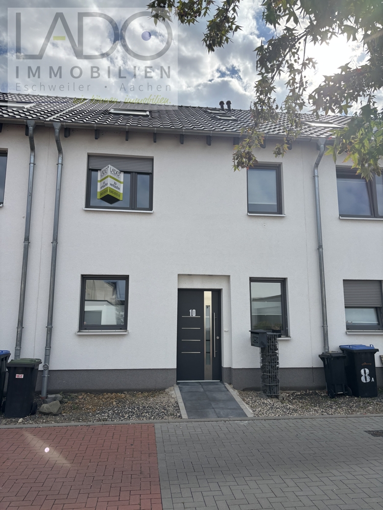 Reihenhaus Eschweiler / Dürwiß kaufen Phi: Hausfront Immobilienmakler Eschweiler / Dürwiß Reihenhaus kaufen mit Immobilienbewertung