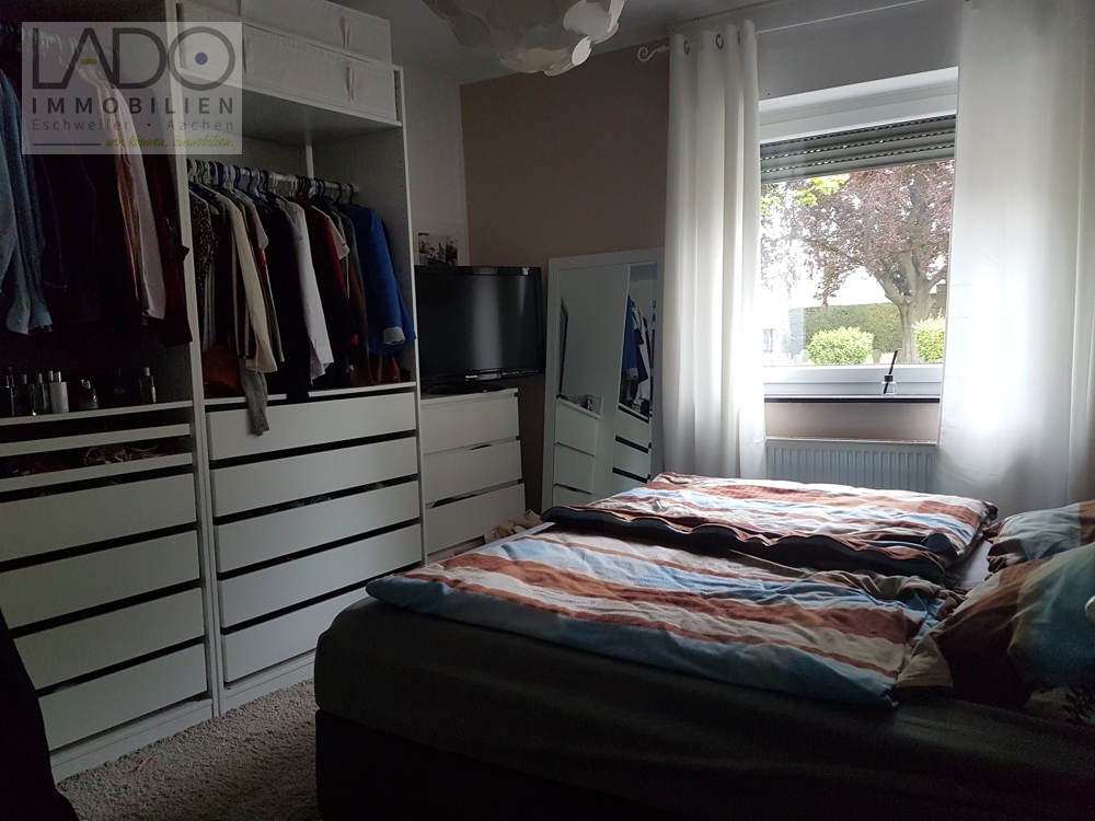 Mehrfamilienhaus Merzenich kaufen Phi: 1. OG Schlafzimmer Immobilienmakler Merzenich Mehrfamilienhaus kaufen mit Immobilienbewertung