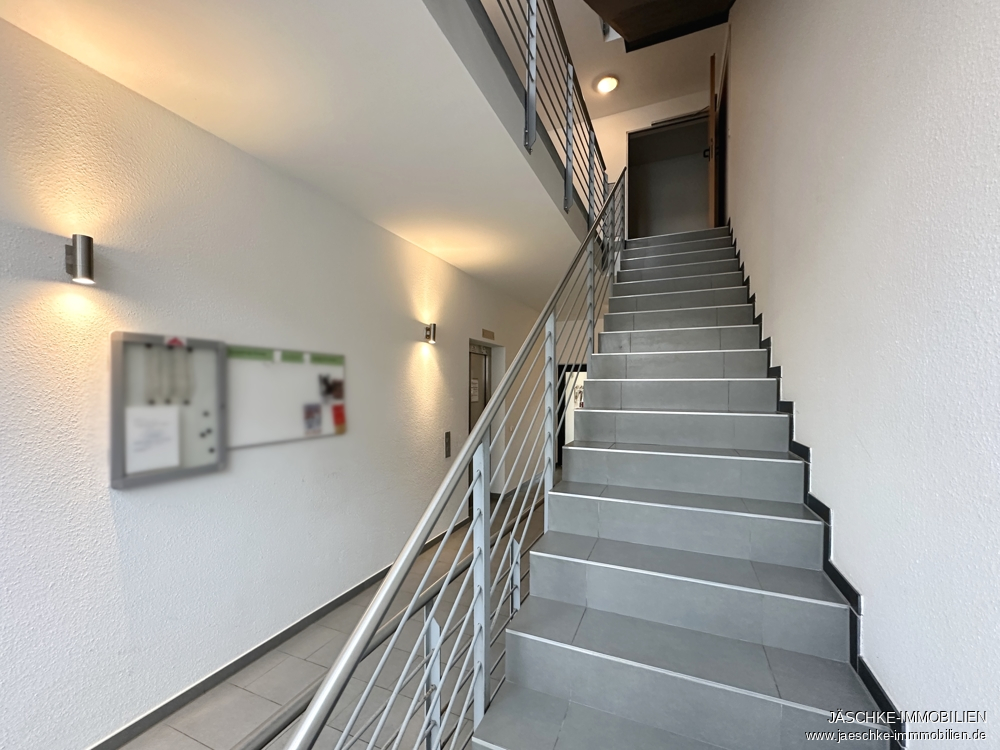 Wohn- und Geschäftshaus Aachen / Brand kaufen Phi: Treppenhaus Immobilienmakler Aachen / Brand Wohn- und Geschäftshaus kaufen mit Immobilienbewertung