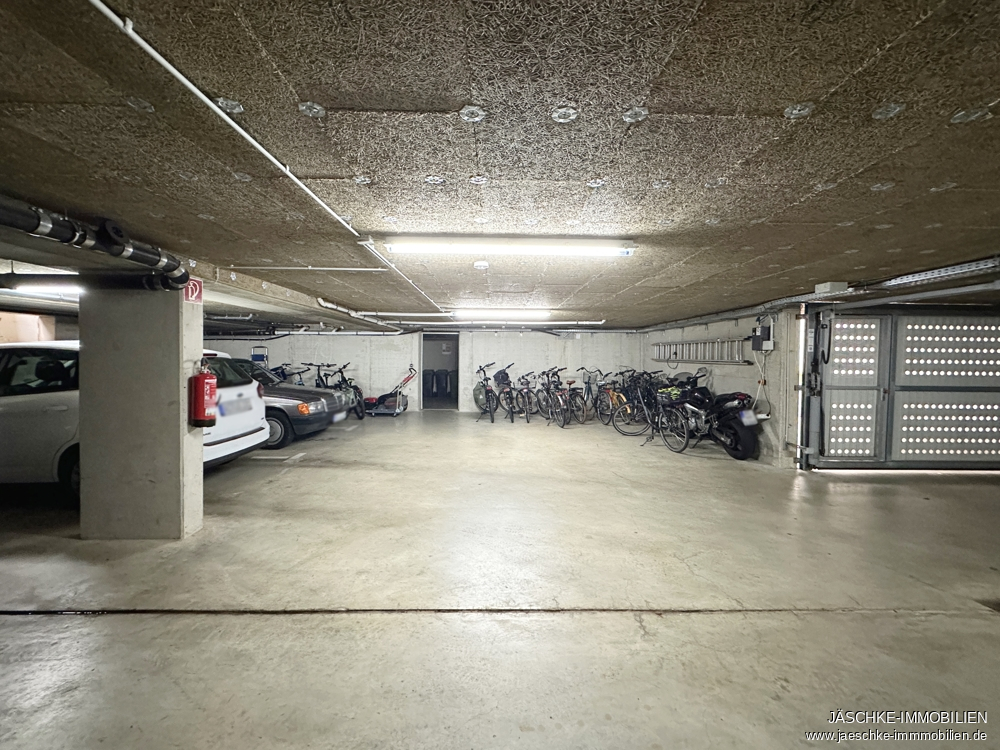 Wohn- und Geschäftshaus Aachen / Brand kaufen Phi: Tiefgarage Immobilienmakler Aachen / Brand Wohn- und Geschäftshaus kaufen mit Immobilienbewertung