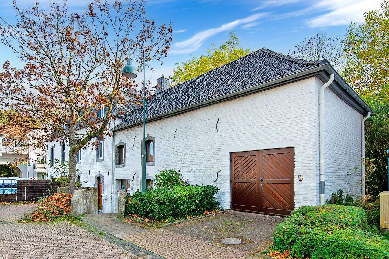 Doppelhaushälfte Aachen kaufen Phi: Immobilie-Aachen-Haus-kaufen-ID060-2 Immobilienmakler Aachen Doppelhaushälfte kaufen mit Immobilienbewertung