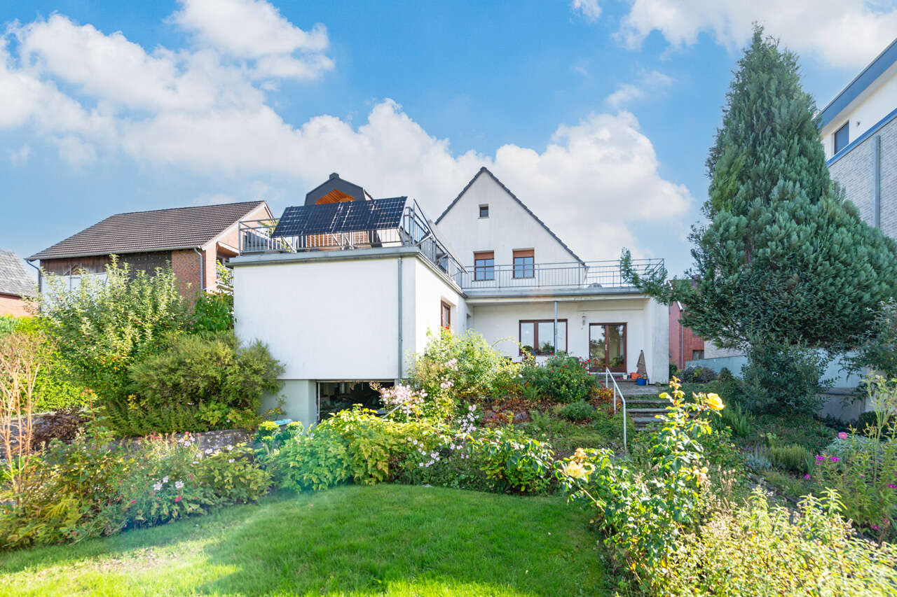 Immobilienmakler Aachen Einfamilienhaus kaufen mit Immobilienbewertung