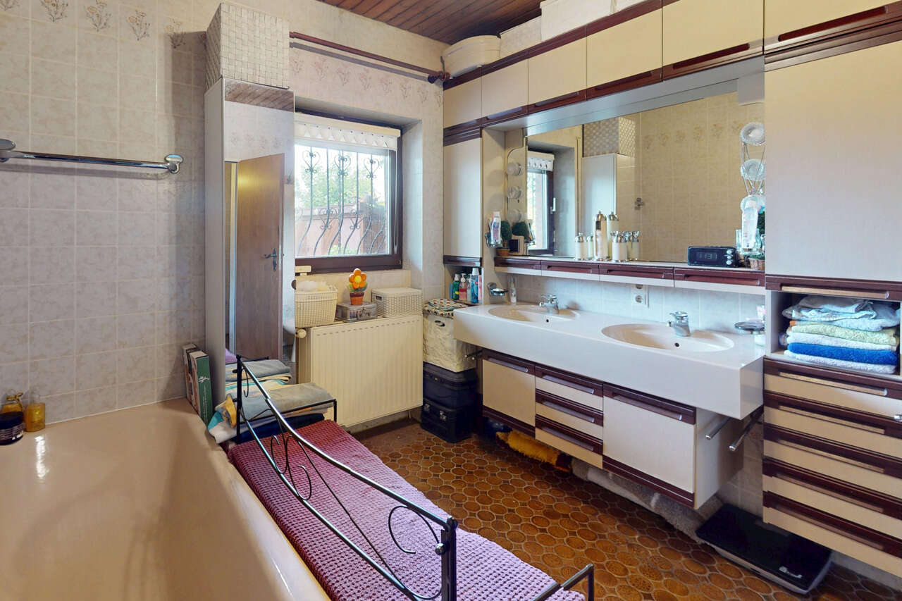 Einfamilienhaus Erftstadt-Erp kaufen Phi: Immobilien-Köln-Haus-Kaufen-KP947-13 Immobilienmakler Erftstadt-Erp Einfamilienhaus kaufen mit Immobilienbewertung