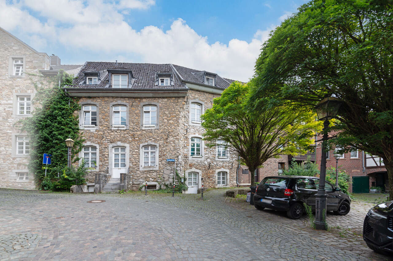 Mehrfamilienhaus Stolberg kaufen Phi: Immobilien-Stolberg-Haus-Kaufen-YU409-19 Immobilienmakler Stolberg Mehrfamilienhaus kaufen mit Immobilienbewertung