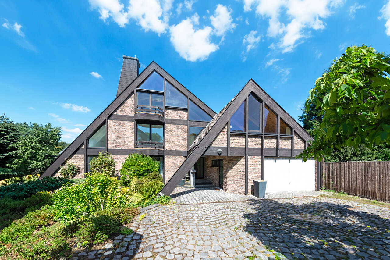 Immobilienmakler Aachen Villa kaufen mit Immobilienbewertung