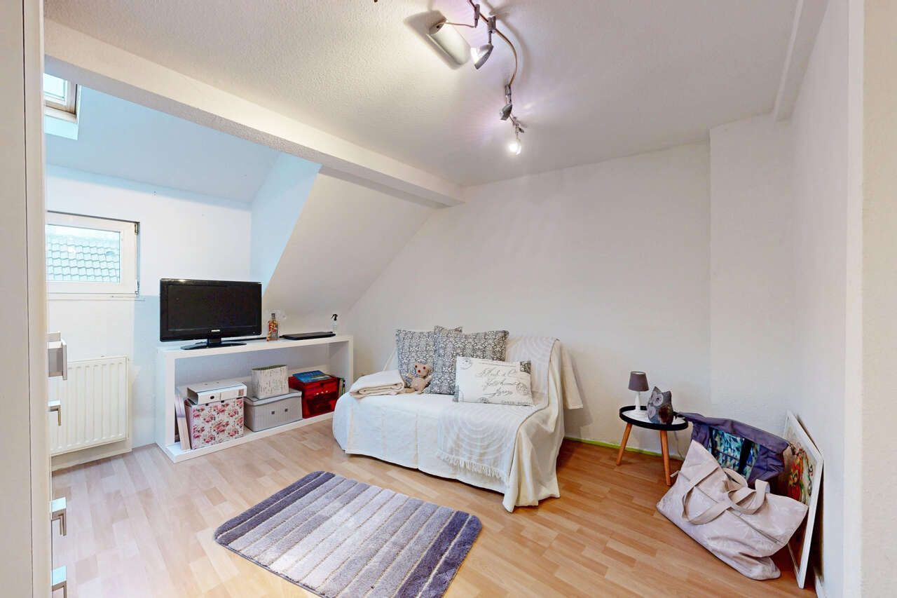 Zweifamilienhaus Baesweiler kaufen Phi: PHI-AACHEN-Charmantes-Wohngluck-mit-Garage-und-Dachterrasse-in-ruhiger-Lage-von-Baesweiler-01302026_094920 Immobilienmakler Baesweiler Zweifamilienhaus kaufen mit Immobilienbewertung