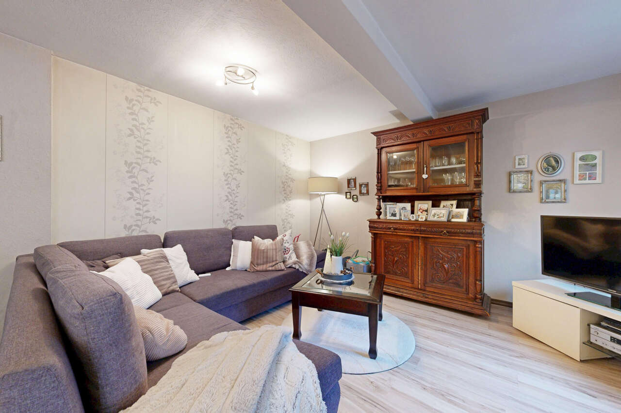 Zweifamilienhaus Baesweiler kaufen Phi: PHI-AACHEN-Charmantes-Wohngluck-mit-Garage-und-Dachterrasse-in-ruhiger-Lage-von-Baesweiler-01302026_094600 Immobilienmakler Baesweiler Zweifamilienhaus kaufen mit Immobilienbewertung