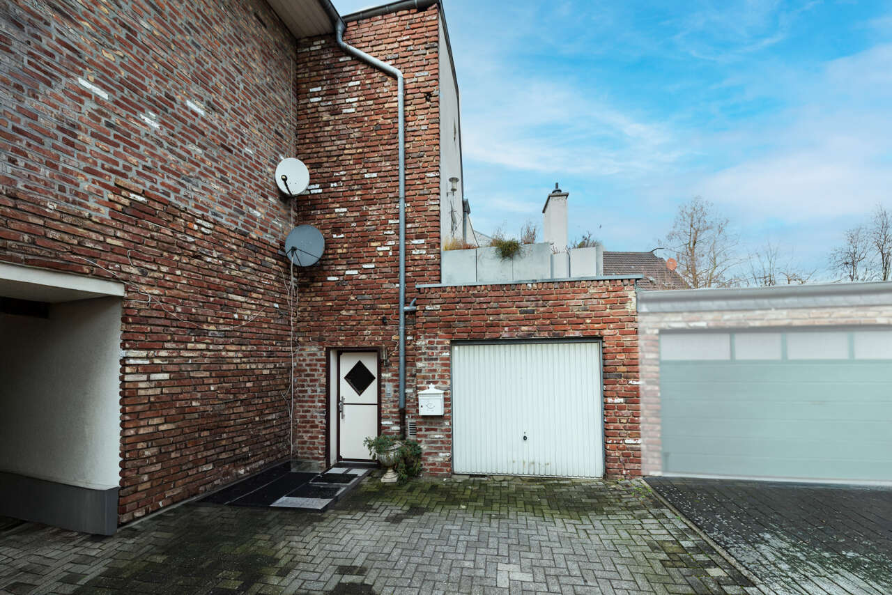 Zweifamilienhaus Baesweiler kaufen Phi: Immobilien-Baesweiler-Haus-Kaufen-FM921-01-hq Immobilienmakler Baesweiler Zweifamilienhaus kaufen mit Immobilienbewertung