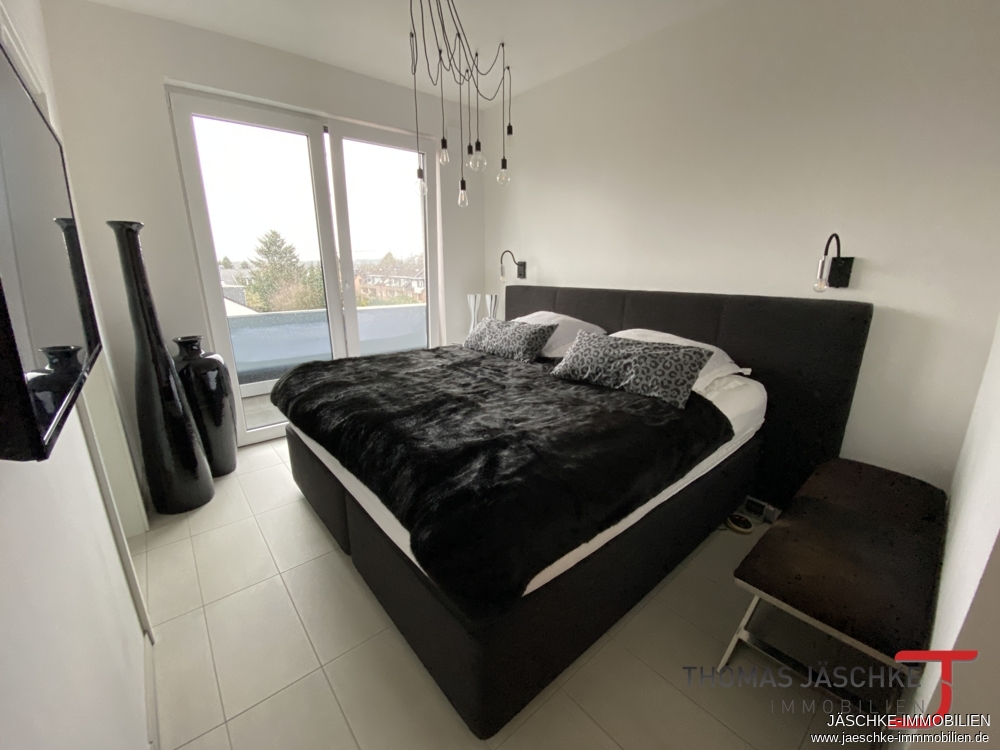 Penthouse – Umlaufende Terrasse – geringe Nebenkosten – zwei Stellplätze - Foto 3