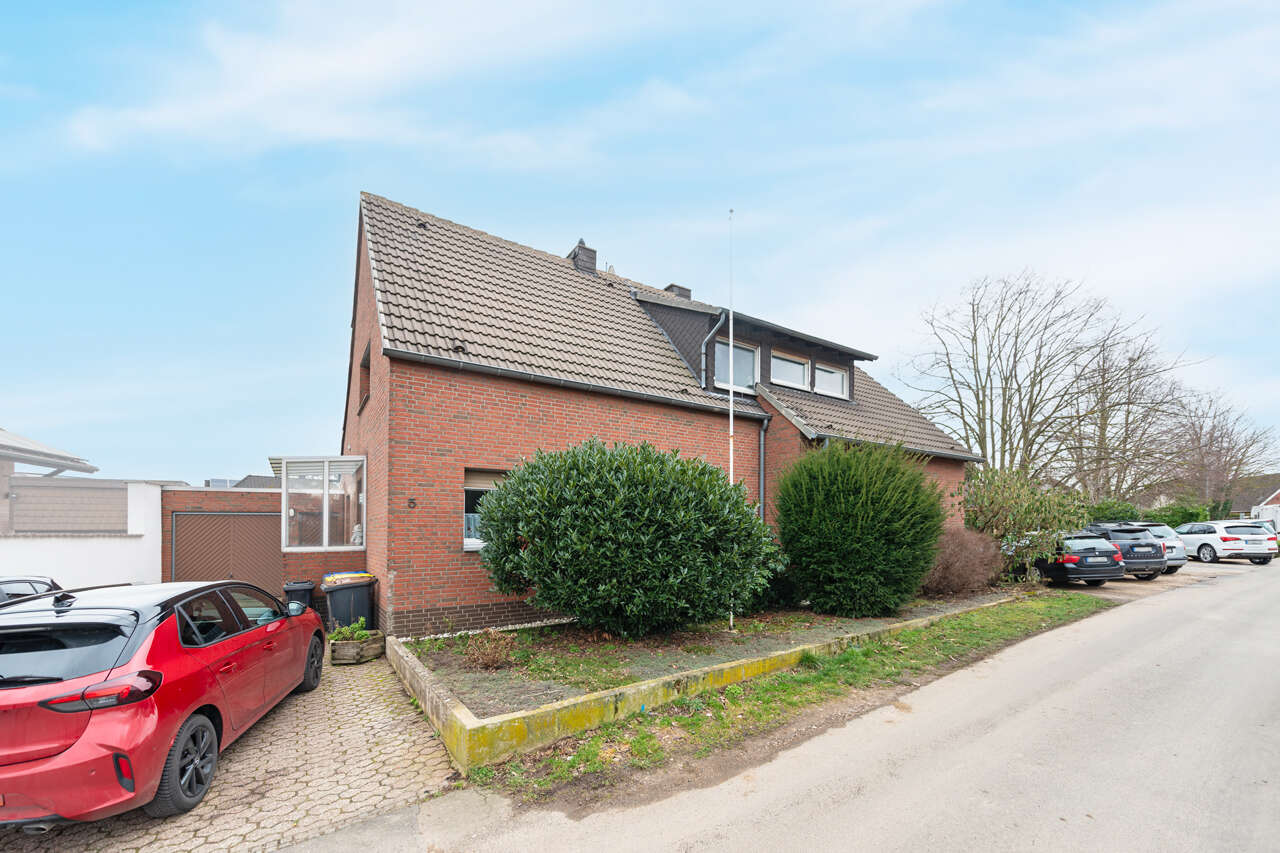 Zweifamilienhaus Euskirchen kaufen Phi: Immobilien-Euskirchen-2FH-Kaufen-WG666-01 Immobilienmakler Euskirchen Zweifamilienhaus kaufen mit Immobilienbewertung