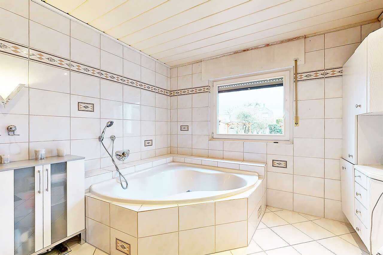 Zweifamilienhaus Euskirchen kaufen Phi: Immobilien-Euskirchen-2FH-Kaufen-WG666-16 Immobilienmakler Euskirchen Zweifamilienhaus kaufen mit Immobilienbewertung