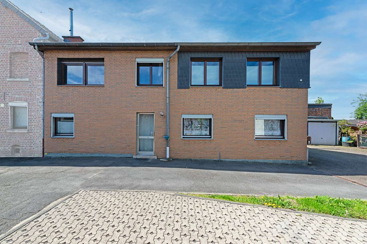 Einfamilienhaus Aachen kaufen Phi: Immobilien-Aachen-Haus-Kaufen-XI777-neu01.jpg Immobilienmakler Aachen Einfamilienhaus kaufen mit Immobilienbewertung