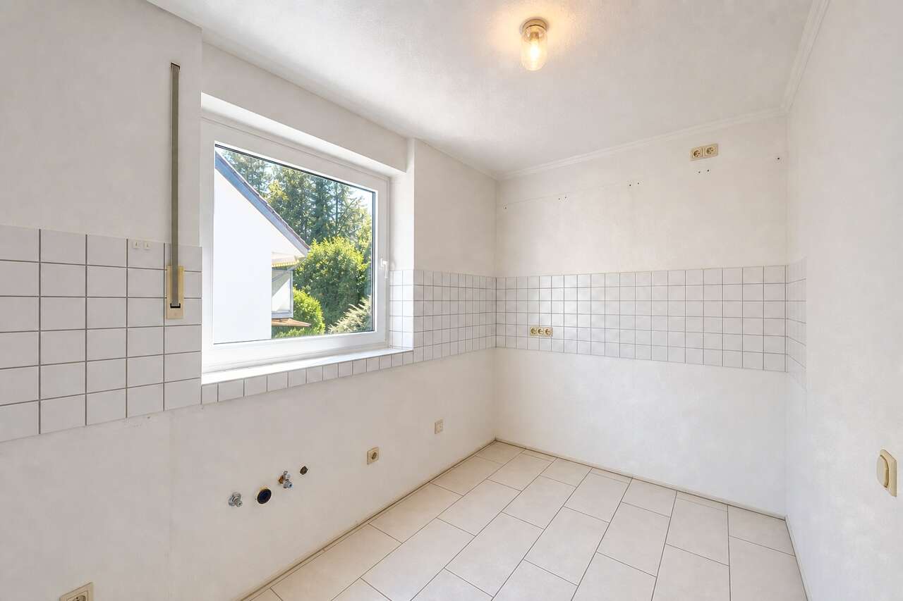 Etagenwohnung Aachen kaufen Phi: Kueche-02 Immobilienmakler Aachen Etagenwohnung kaufen mit Immobilienbewertung