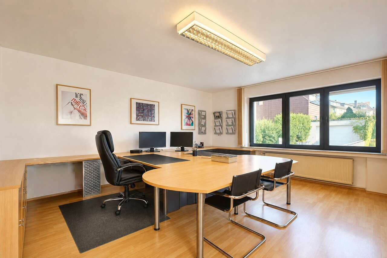 Wohn- und Geschäftshaus Herzogenrath kaufen Phi: Immobilien_Herzogenrath_Kaufen_ZG755_Innen_1 Immobilienmakler Herzogenrath Wohn- und Geschäftshaus kaufen mit Immobilienbewertung