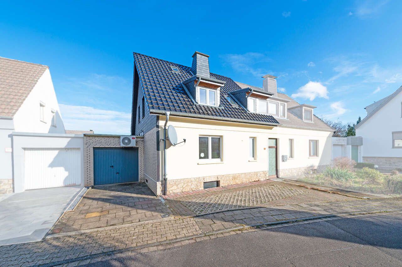 Doppelhaushälfte Aachen kaufen Phi: Immobilien-Aachen-Haus-Kaufen-XX956-09 Immobilienmakler Aachen Doppelhaushälfte kaufen mit Immobilienbewertung