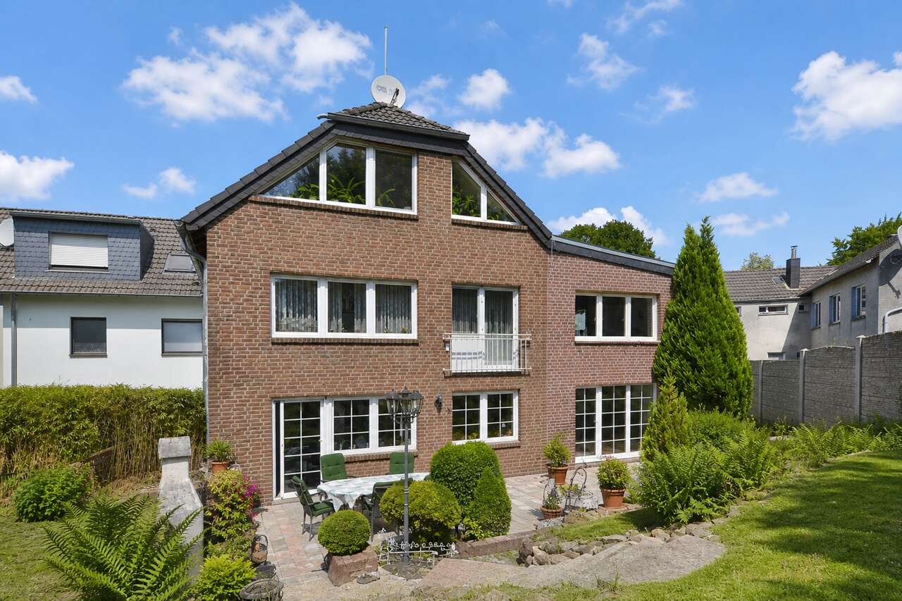 Mehrfamilienhaus Würselen kaufen Phi: PHI Aachen-Würselen-Einfamilienhaus-Kauf-DQ432-Aussenansicht-01 Immobilienmakler Würselen Mehrfamilienhaus kaufen mit Immobilienbewertung