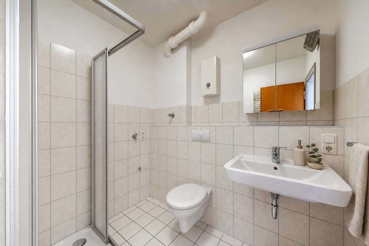 Etagenwohnung Aachen mieten Phi: Badezimmer-02 Immobilienmakler Aachen Etagenwohnung mieten mit Immobilienbewertung