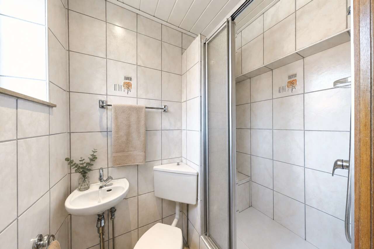 Haus Titz kaufen Phi: PHI Aachen-Titz-Gewerbe-Kauf-ZY921-Badezimmer-01 Immobilienmakler Titz Haus kaufen mit Immobilienbewertung
