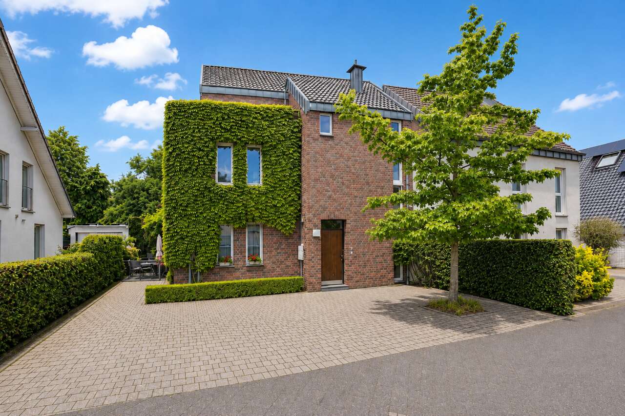 Mehrfamilienhaus Herzogenrath kaufen Phi: Frontbild verbessert Immobilienmakler Herzogenrath Mehrfamilienhaus kaufen mit Immobilienbewertung