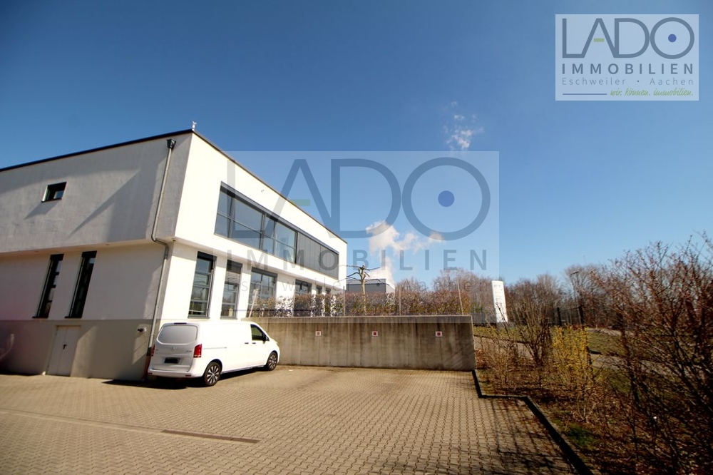 Bürofläche Eschweiler / Weisweiler mieten Phi: Aussenansicht Rückseite Immobilienmakler Eschweiler / Weisweiler Bürofläche mieten mit Immobilienbewertung