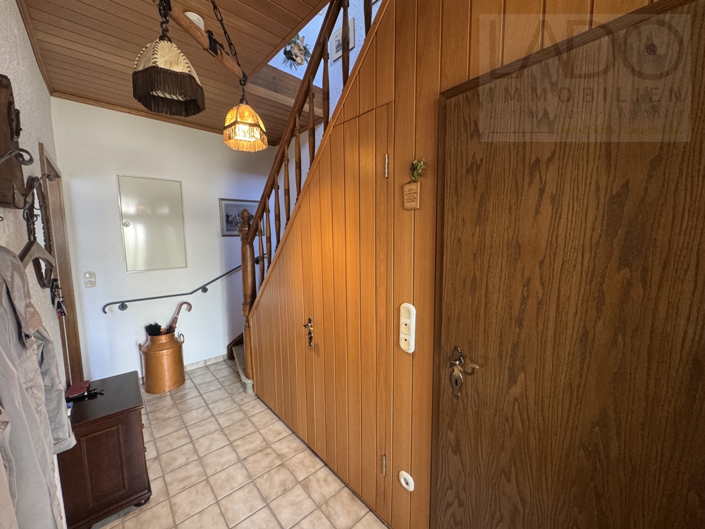 Einfamilienhaus Eschweiler / Bergrath kaufen Phi: Eingangsbereich Immobilienmakler Eschweiler / Bergrath Einfamilienhaus kaufen mit Immobilienbewertung