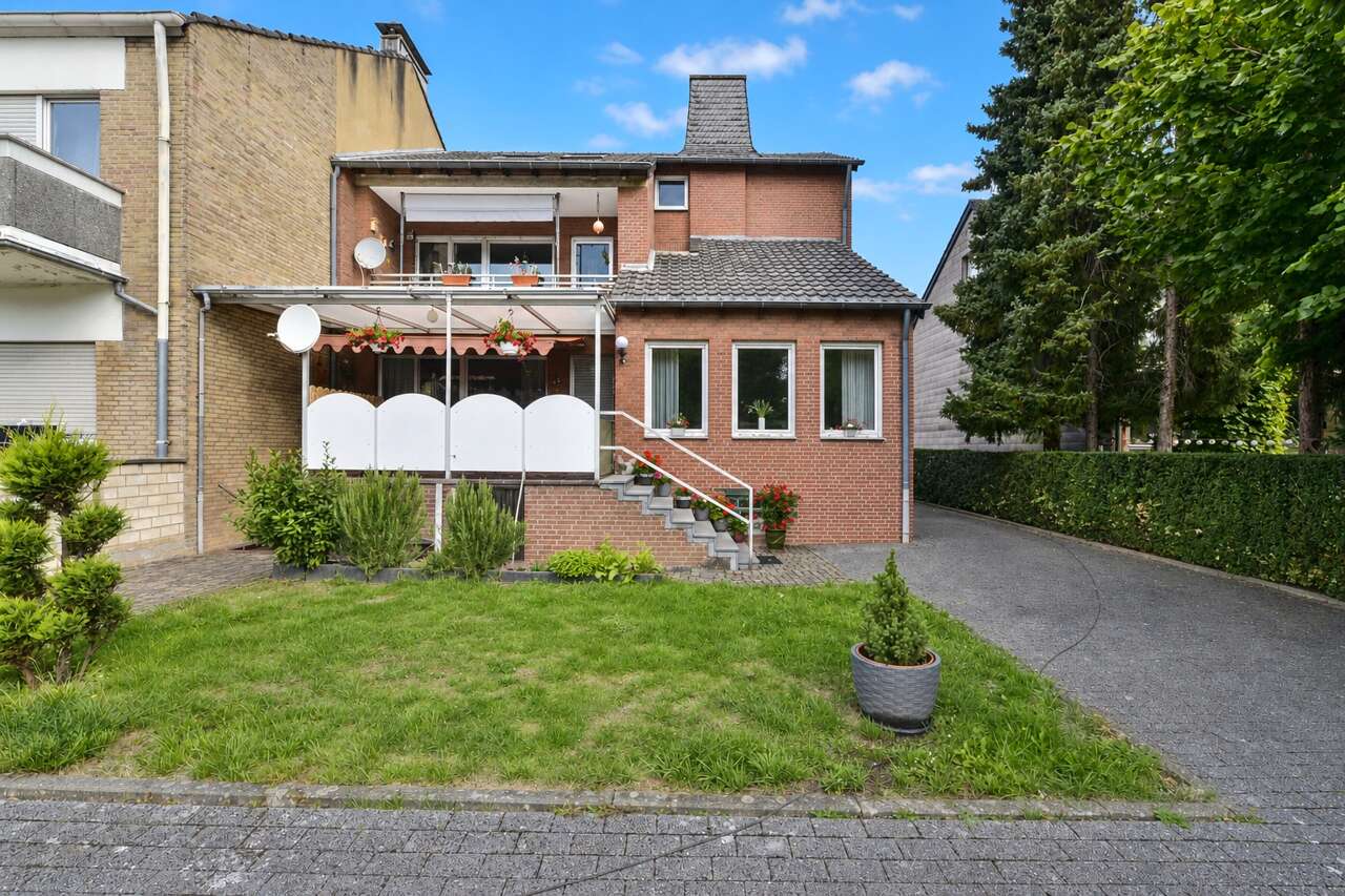 DG-Wohnung Eschweiler mieten Phi: PHI Aachen-Eschweiler-Eigentumswohnung-Miete-M-CI442.DG-Aussenansicht-08 Immobilienmakler Eschweiler DG-Wohnung mieten mit Immobilienbewertung
