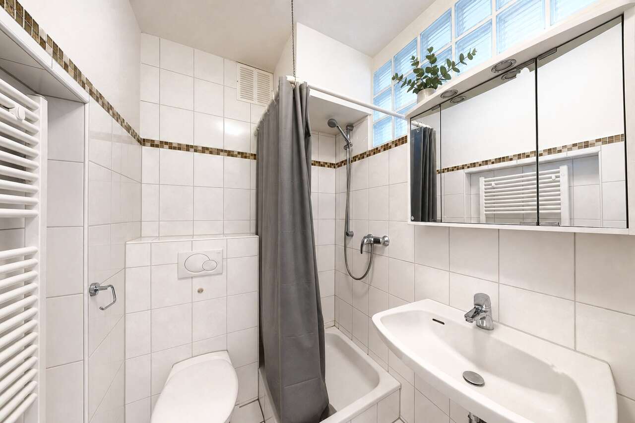 Wohn- und Geschäftshaus Aachen kaufen Phi: PHI Aachen-Aachen-Mehrfamilienhaus-Kauf-RS513-Badezimmer-02 Immobilienmakler Aachen Wohn- und Geschäftshaus kaufen mit Immobilienbewertung