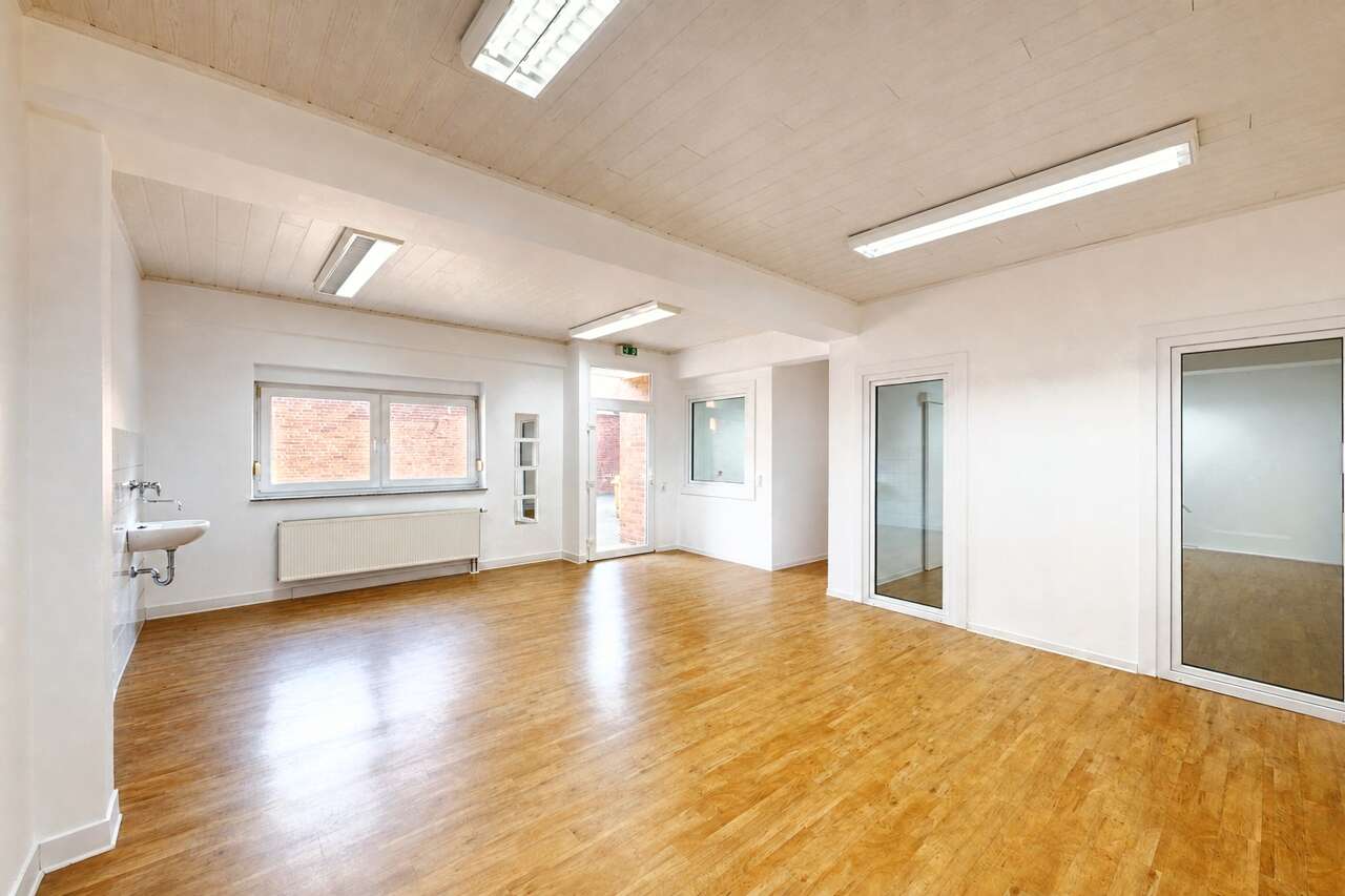 Haus Titz kaufen Phi: PHI Aachen-Titz-Gewerbe-Kauf-ZY921-Wohnzimmer-10 Immobilienmakler Titz Haus kaufen mit Immobilienbewertung