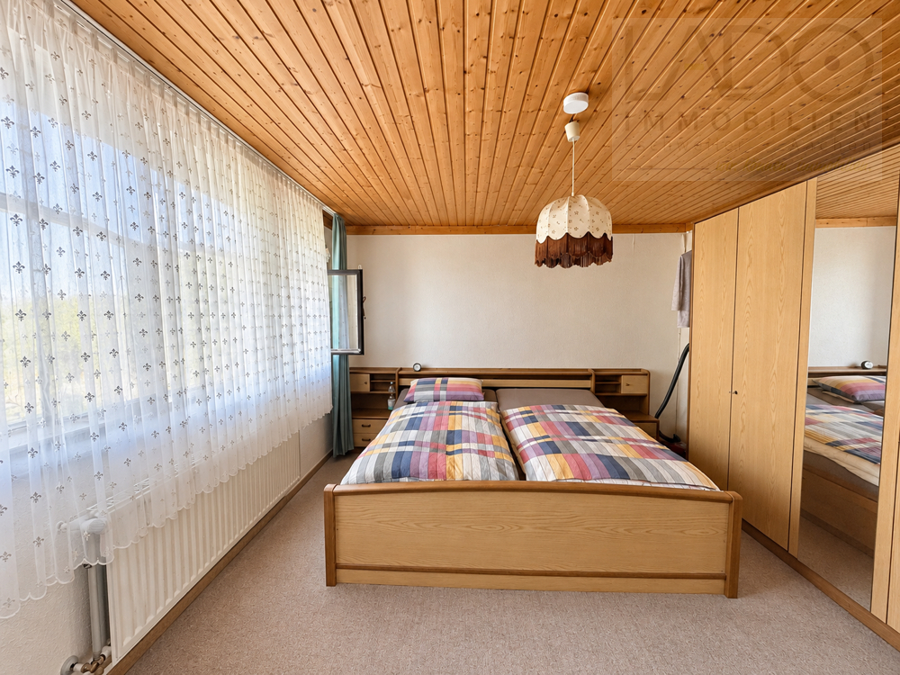 Einfamilienhaus Eschweiler / Bergrath kaufen Phi: Elternschlafzimmer Immobilienmakler Eschweiler / Bergrath Einfamilienhaus kaufen mit Immobilienbewertung