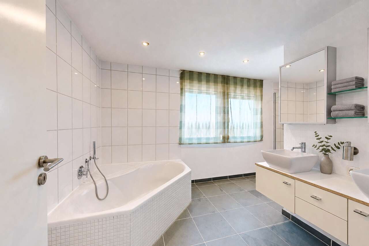 Einfamilienhaus Aachen kaufen Phi: PHI Aachen-Aachen-Mehrfamilienhaus-Kauf-UH879-Badezimmer-03 Immobilienmakler Aachen Einfamilienhaus kaufen mit Immobilienbewertung