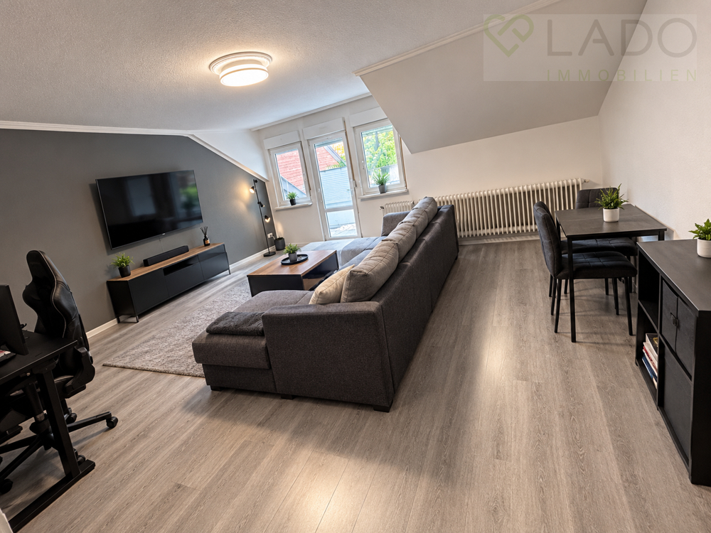 DG-Wohnung Eschweiler / Nothberg mieten Phi: Wohnzimmer Immobilienmakler Eschweiler / Nothberg DG-Wohnung mieten mit Immobilienbewertung